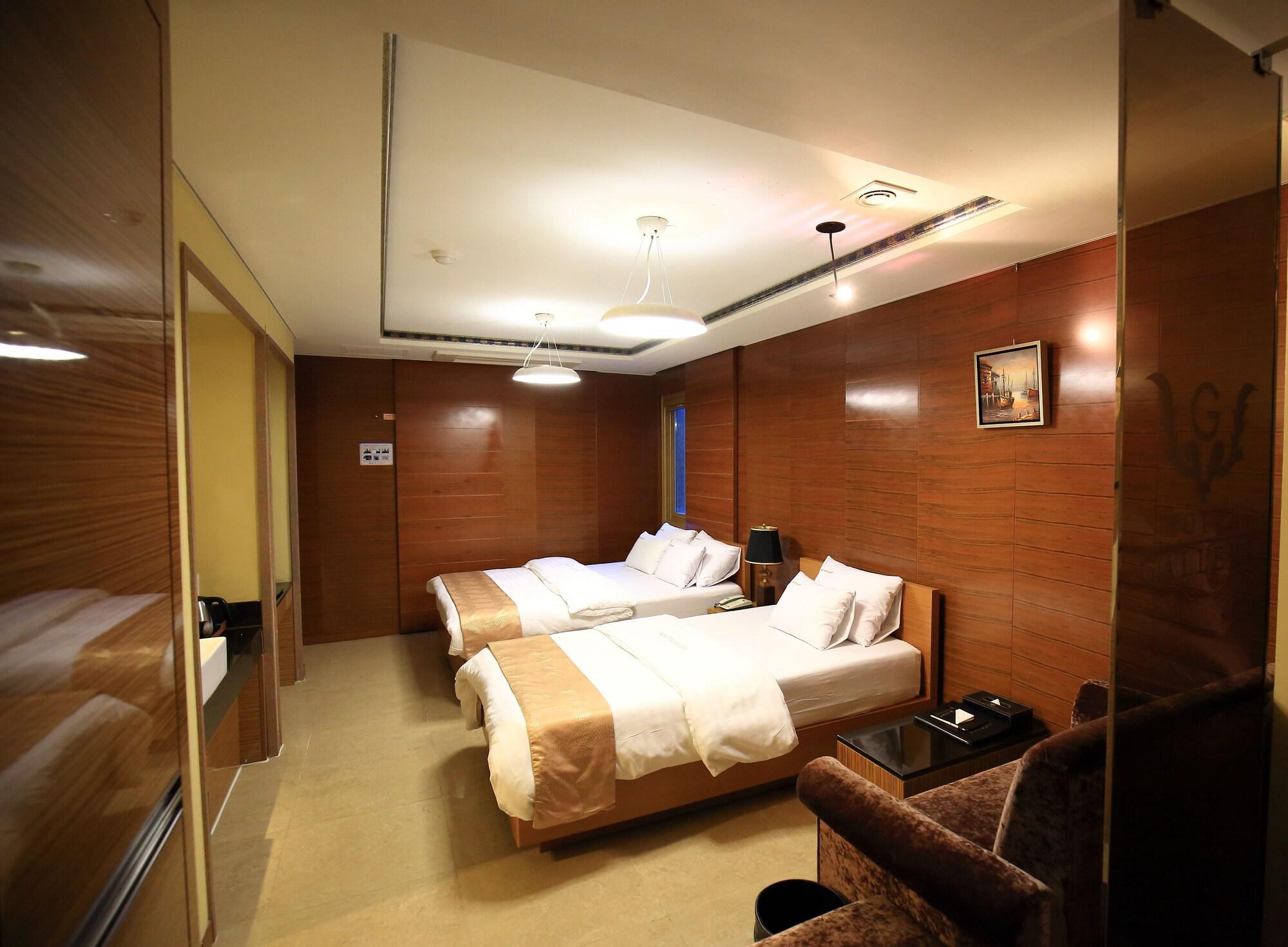 Gallery Tourist Hotel تونغيونغ المظهر الخارجي الصورة