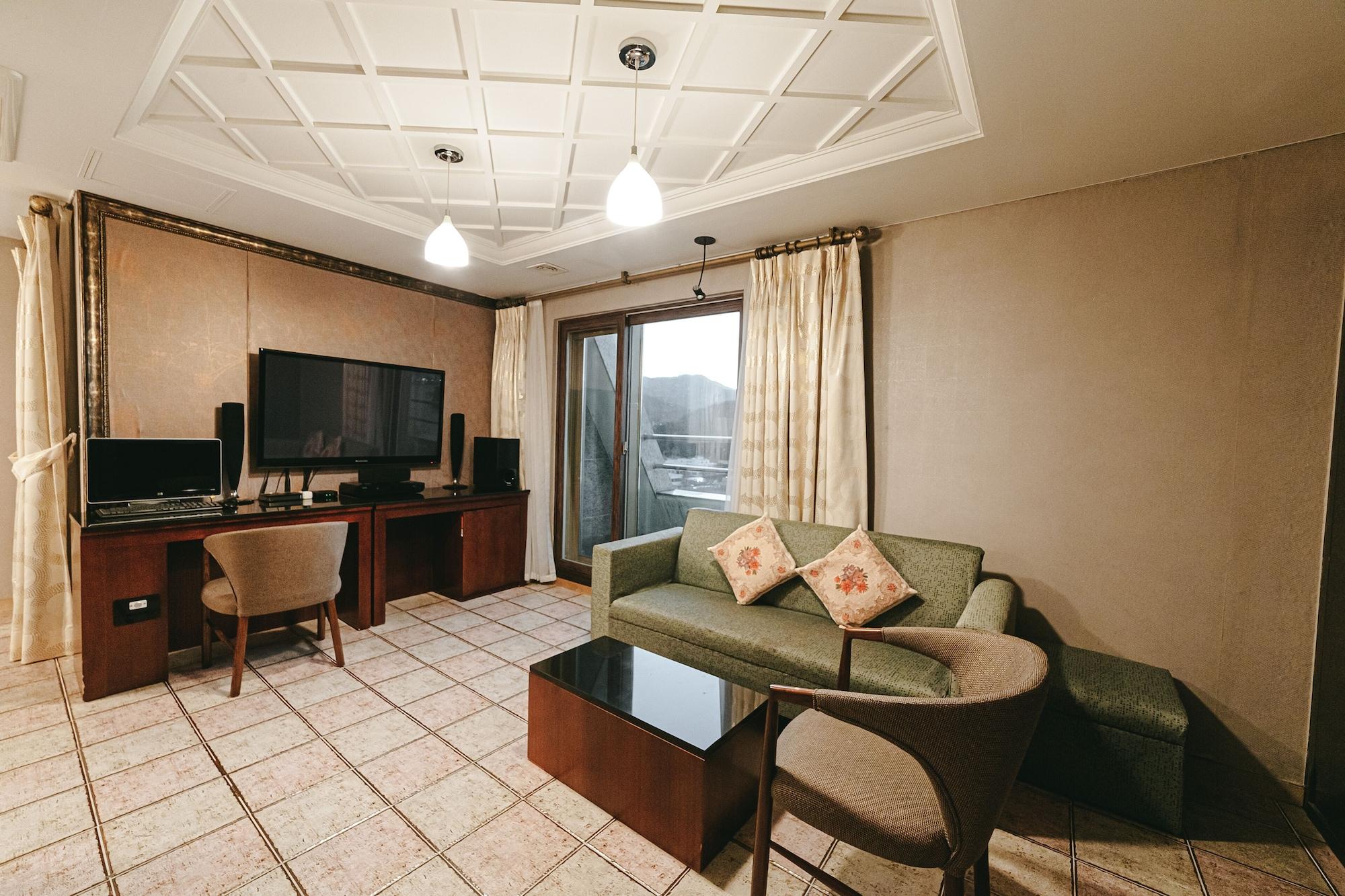 Gallery Tourist Hotel تونغيونغ المظهر الخارجي الصورة