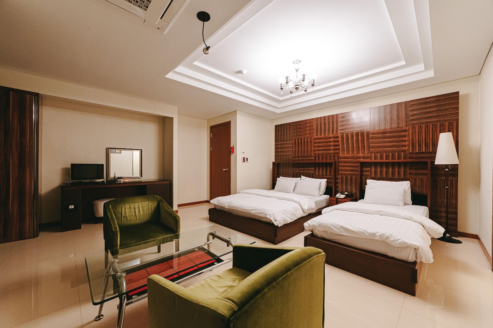 Gallery Tourist Hotel تونغيونغ المظهر الخارجي الصورة
