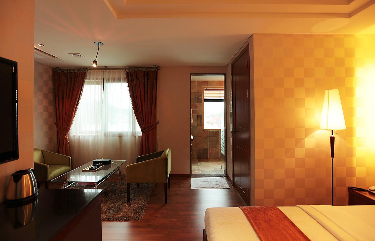 Gallery Tourist Hotel تونغيونغ المظهر الخارجي الصورة