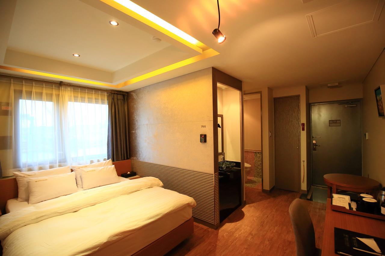 Gallery Tourist Hotel تونغيونغ المظهر الخارجي الصورة